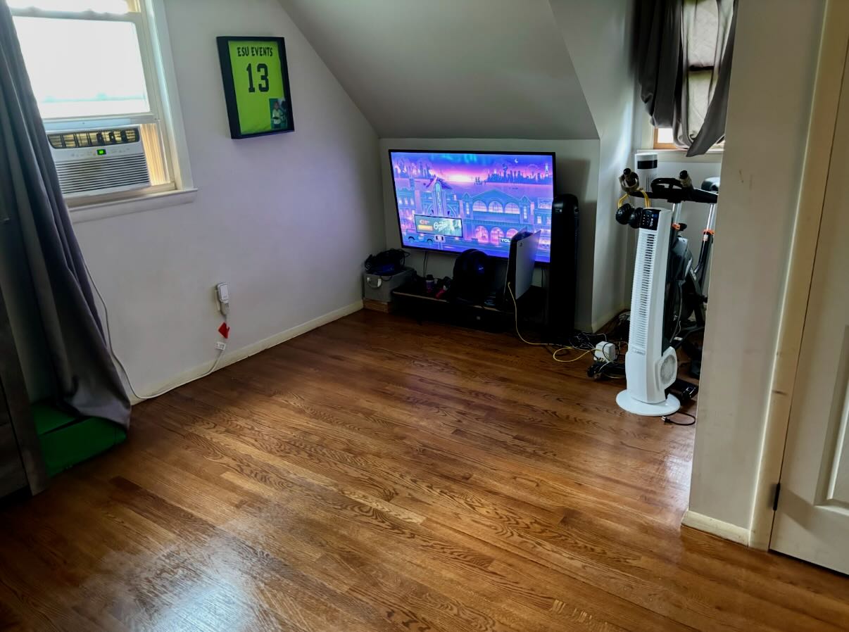 Bedroom after cleaning
